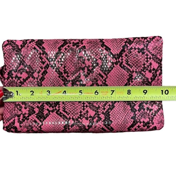 Brand New Faux Pink Snake Skin Crossbody/ Clutch with Gold Chain - Picture 8 of 9